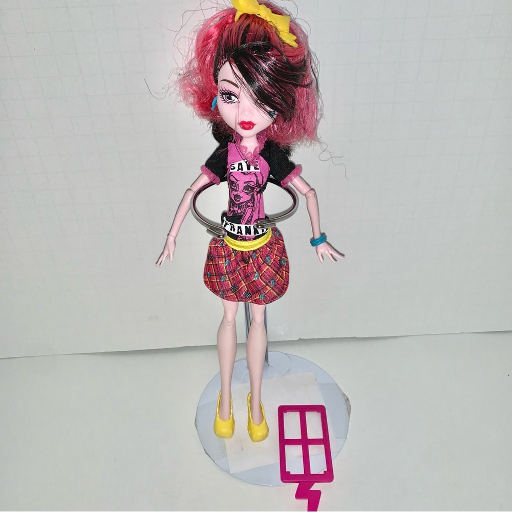 Monster High Saving Frankie Freaky Fusion Draculaura Doll COMPLETE